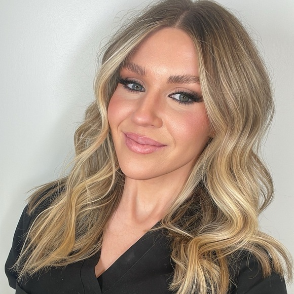 Meet your Posher, Mckenzi - Picture 1 of 1